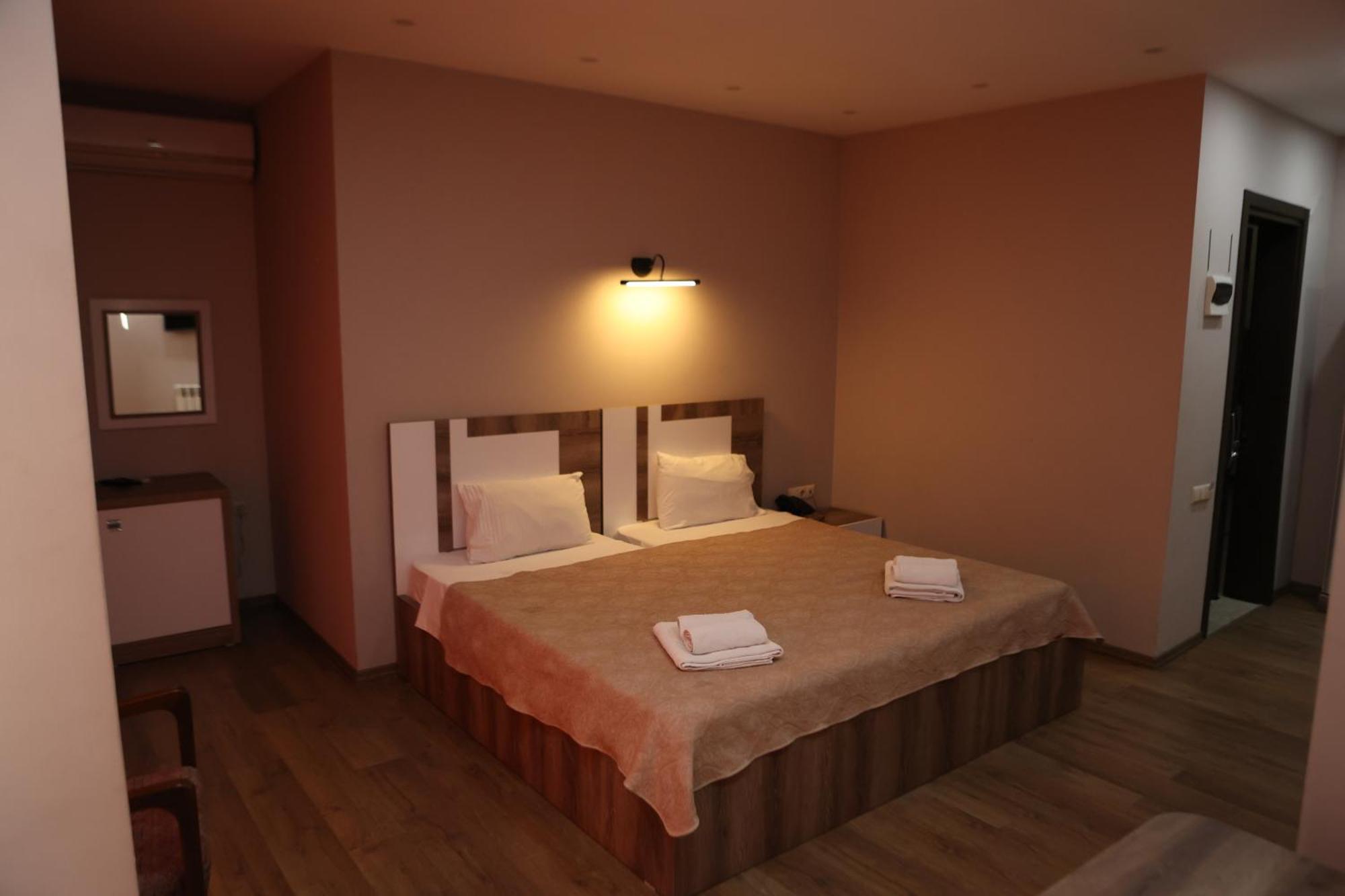 Dream Tower Hotel Batumi Bagian luar foto
