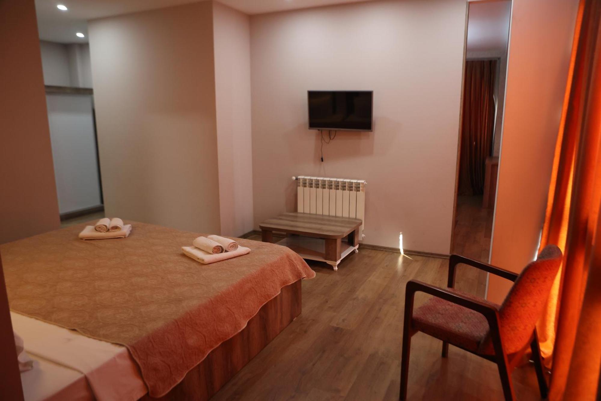 Dream Tower Hotel Batumi Bagian luar foto