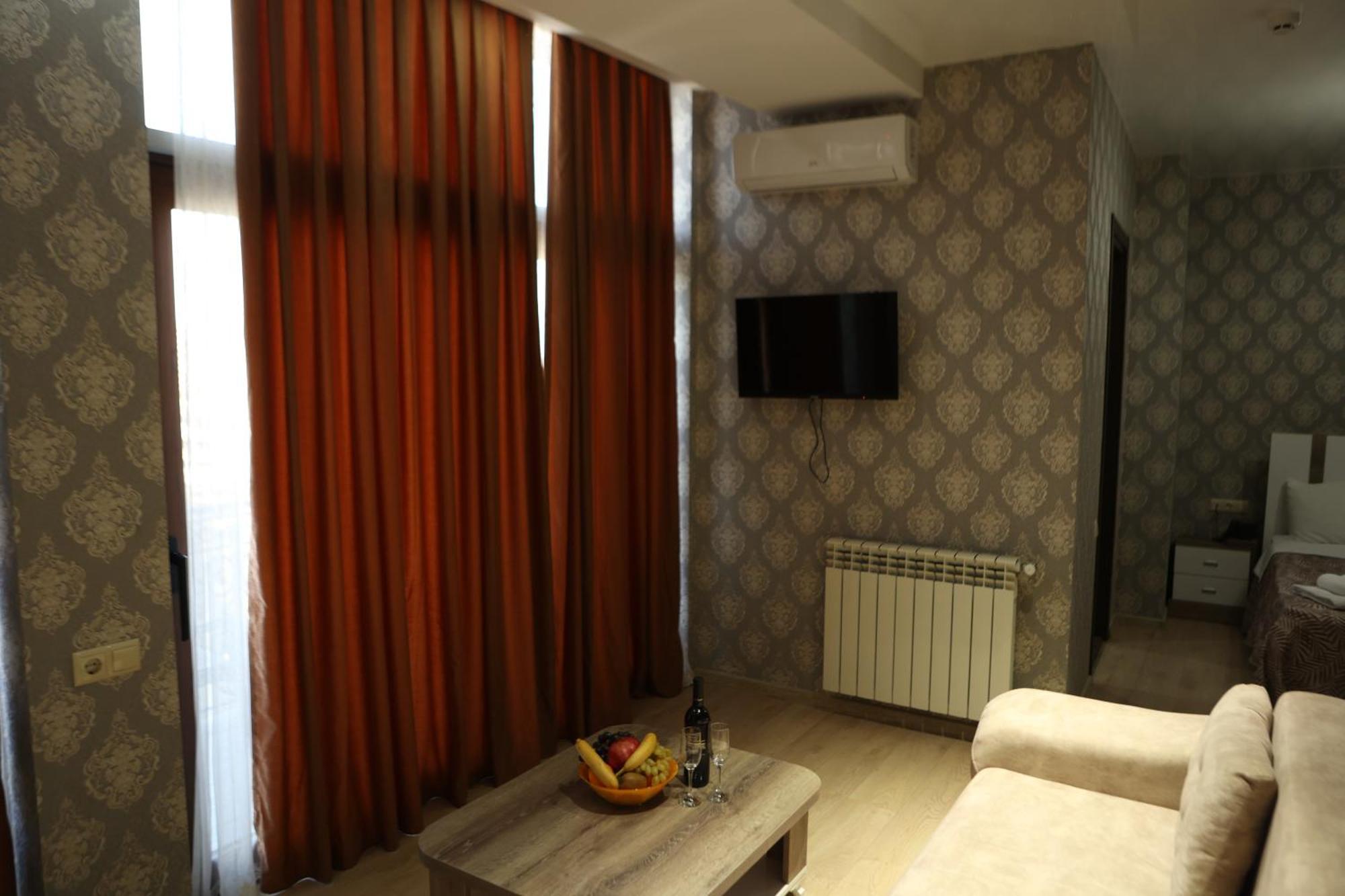 Dream Tower Hotel Batumi Bagian luar foto