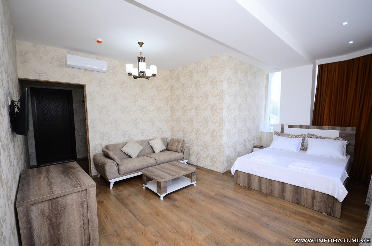 Dream Tower Hotel Batumi Bagian luar foto