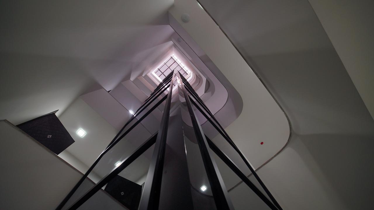 Dream Tower Hotel Batumi Bagian luar foto