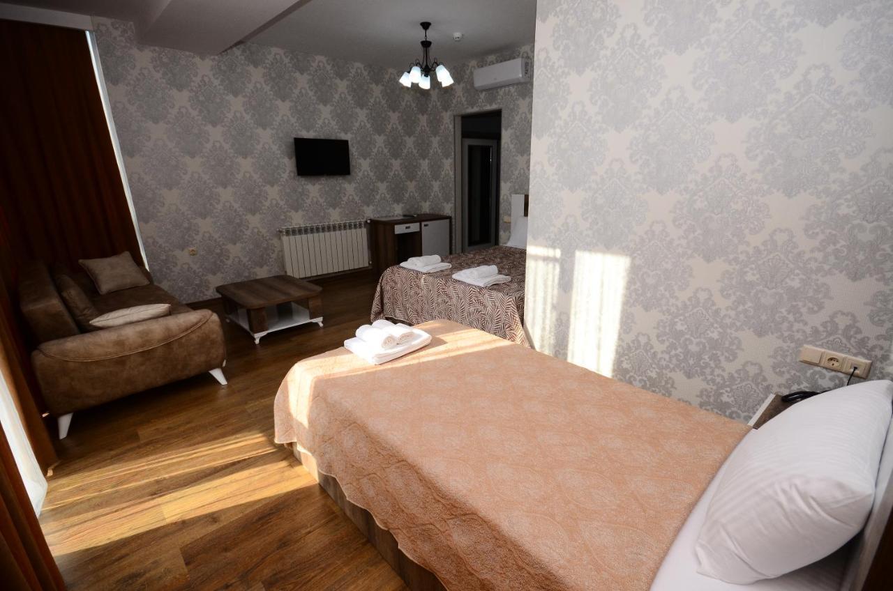 Dream Tower Hotel Batumi Bagian luar foto