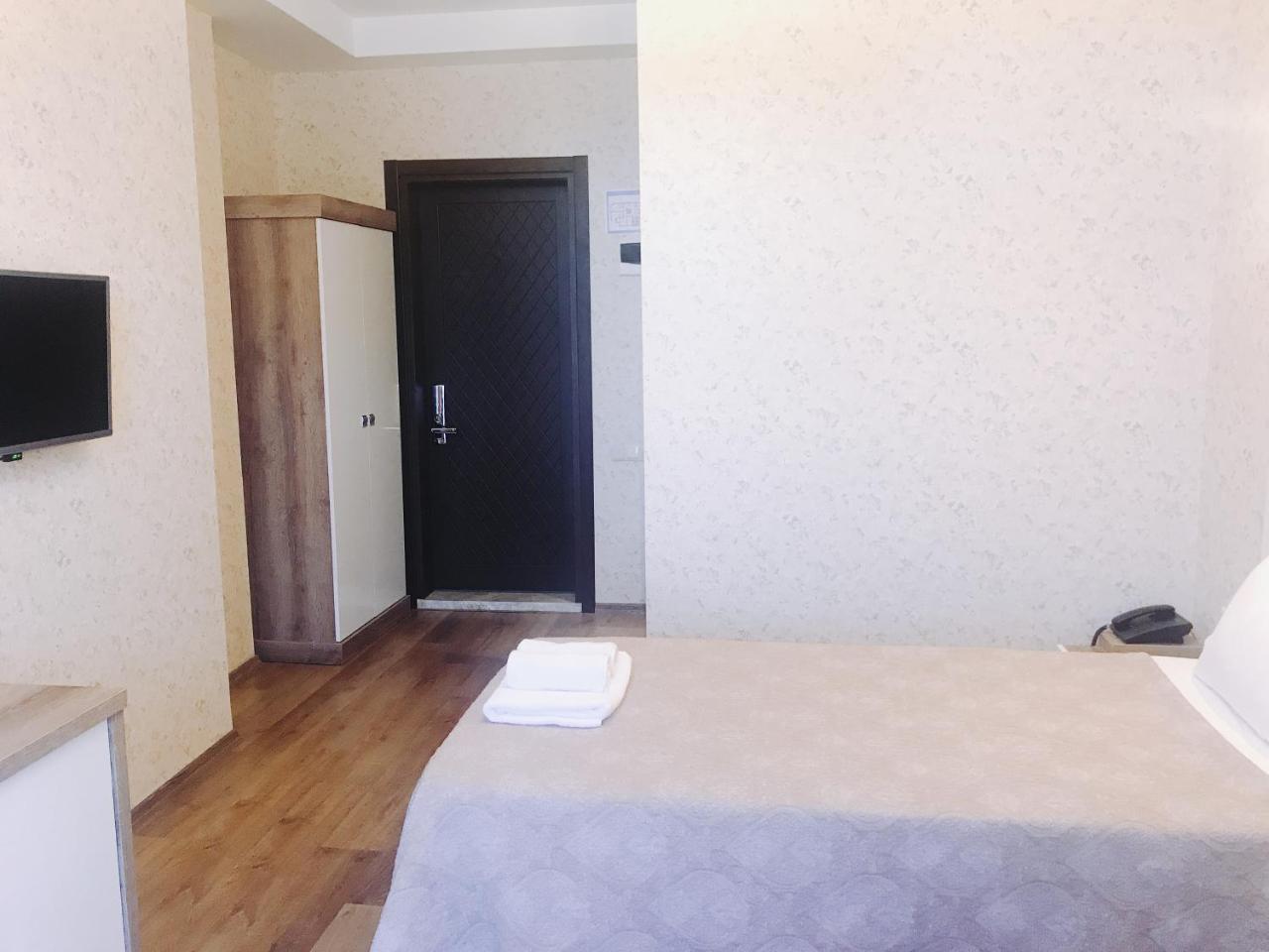 Dream Tower Hotel Batumi Bagian luar foto