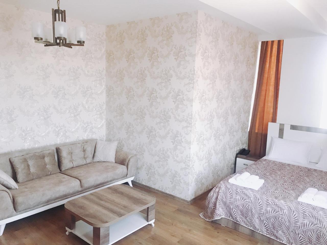 Dream Tower Hotel Batumi Bagian luar foto
