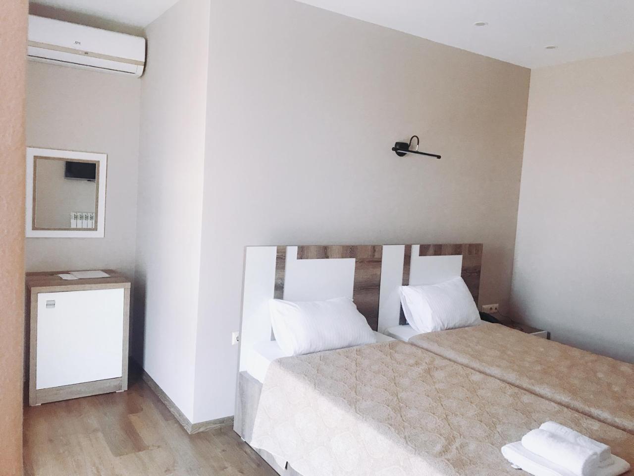 Dream Tower Hotel Batumi Bagian luar foto