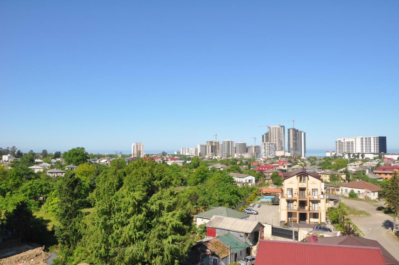 Dream Tower Hotel Batumi Bagian luar foto