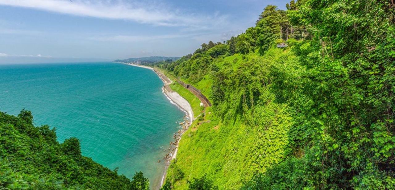 Dream Tower Hotel Batumi Bagian luar foto